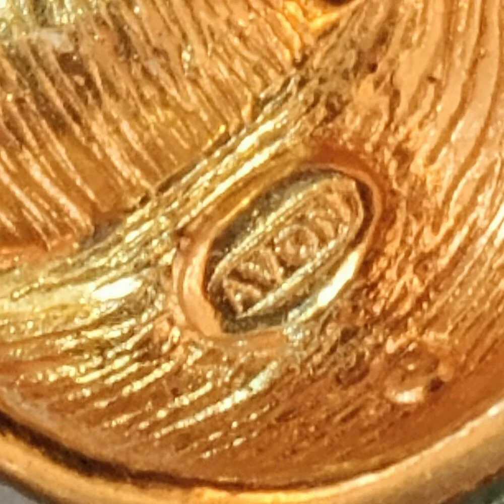 Avon Textured Knot Post Earrings Women's Vintage Gold Tone Stud Jewelry